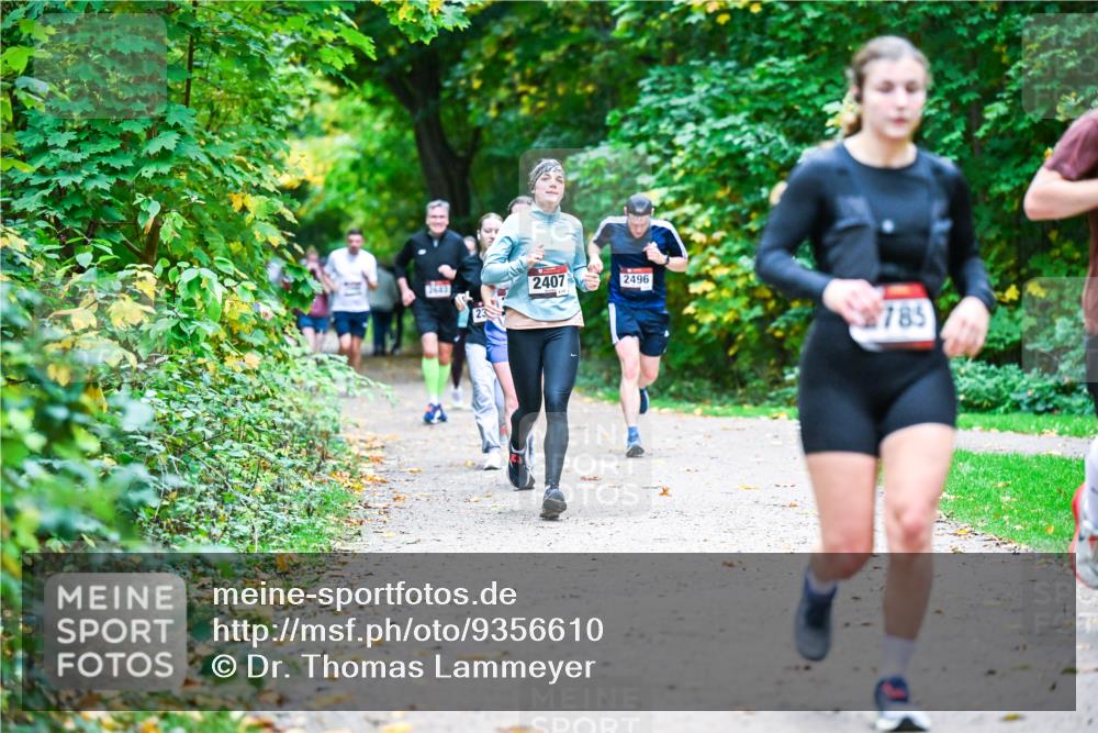12.10.2025 - Bramfelder Halbmarathon 2025 Dr. Thomas Lammeyer http://msf.ph/oto/9356610 12.10.2025 10:58:13 Laufen 3, 443, 2407, 2496, 785 meine-sportfotos.de