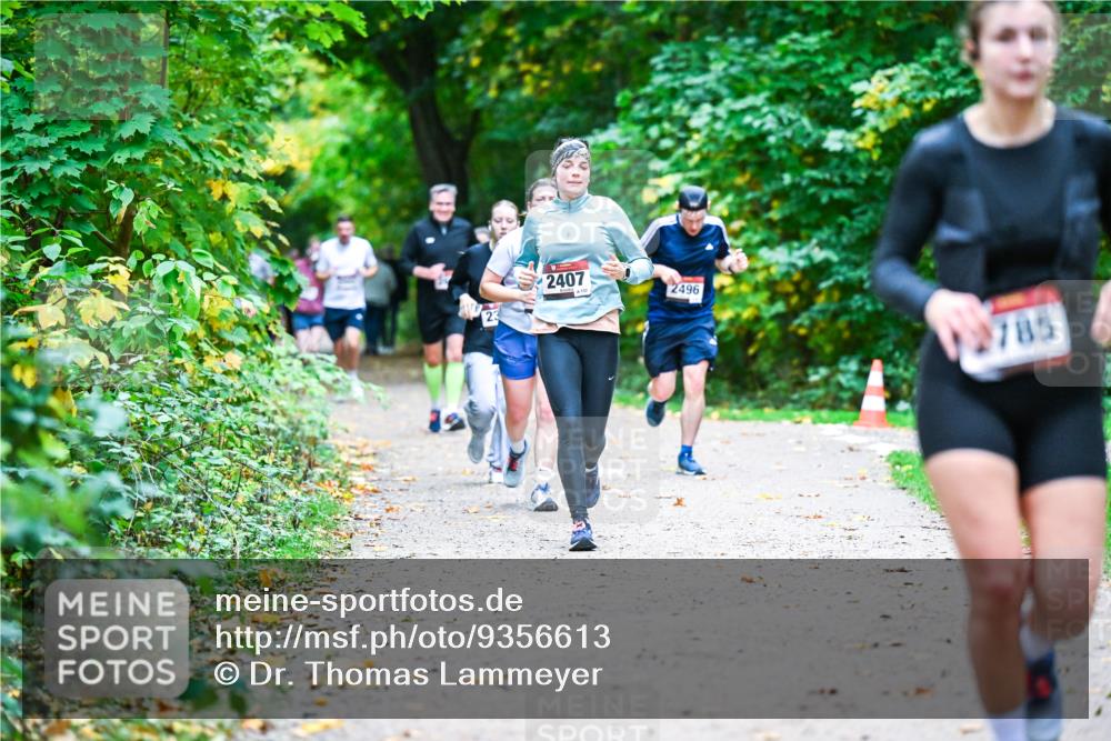 12.10.2025 - Bramfelder Halbmarathon 2025 Dr. Thomas Lammeyer http://msf.ph/oto/9356613 12.10.2025 10:58:14 Laufen 23, 2407, 2496, 2785 meine-sportfotos.de