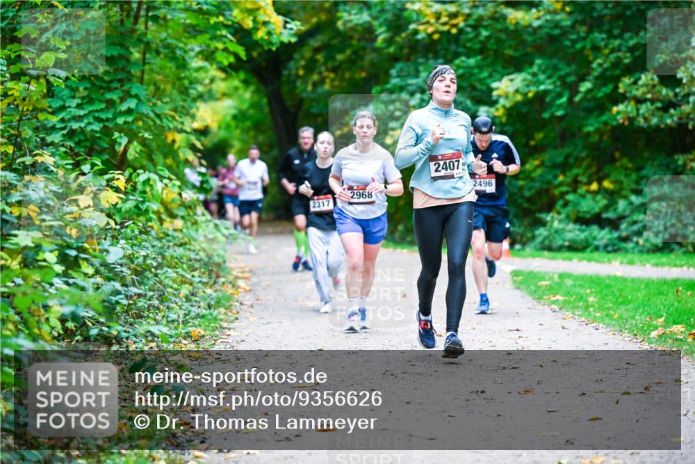 12.10.2025 - Bramfelder Halbmarathon 2025 Dr. Thomas Lammeyer http://msf.ph/oto/9356626 12.10.2025 10:58:16 Laufen 2317, 2968, 2407, 2496 meine-sportfotos.de