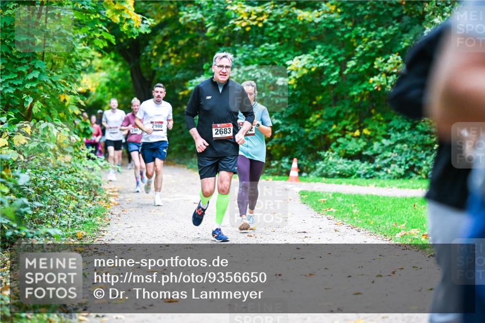 12.10.2025 - Bramfelder Halbmarathon 2025 Dr. Thomas Lammeyer http://msf.ph/oto/9356650 12.10.2025 10:58:21 Laufen 2980, 2683 meine-sportfotos.de