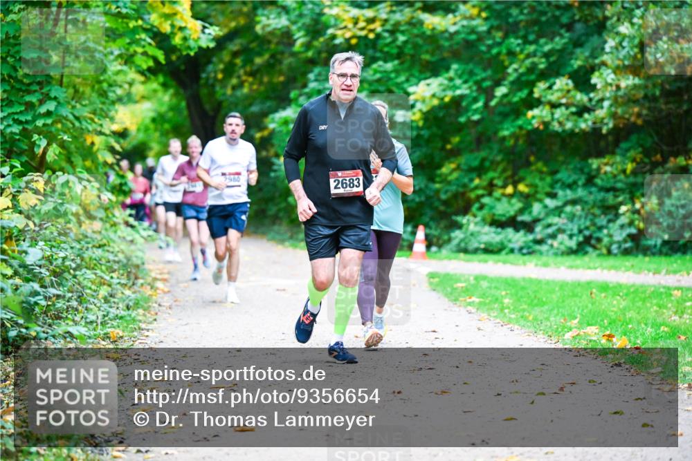 12.10.2025 - Bramfelder Halbmarathon 2025 Dr. Thomas Lammeyer http://msf.ph/oto/9356654 12.10.2025 10:58:21 Laufen 2980, 2683 meine-sportfotos.de