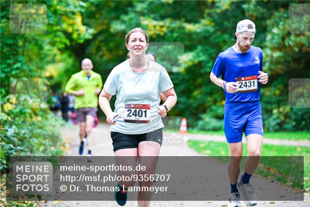 12.10.2025 - Bramfelder Halbmarathon 2025 Dr. Thomas Lammeyer http://msf.ph/oto/9356707 12.10.2025 10:58:32 Laufen 2401, 2431 meine-sportfotos.de