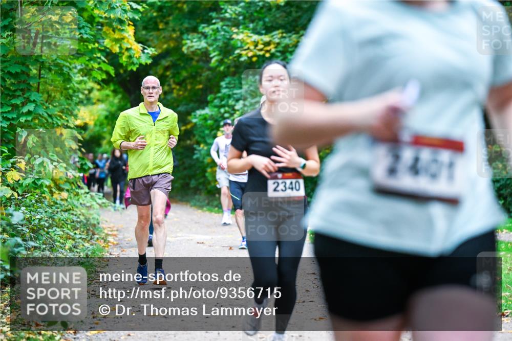 12.10.2025 - Bramfelder Halbmarathon 2025 Dr. Thomas Lammeyer http://msf.ph/oto/9356715 12.10.2025 10:58:34 Laufen 2340, 401 meine-sportfotos.de