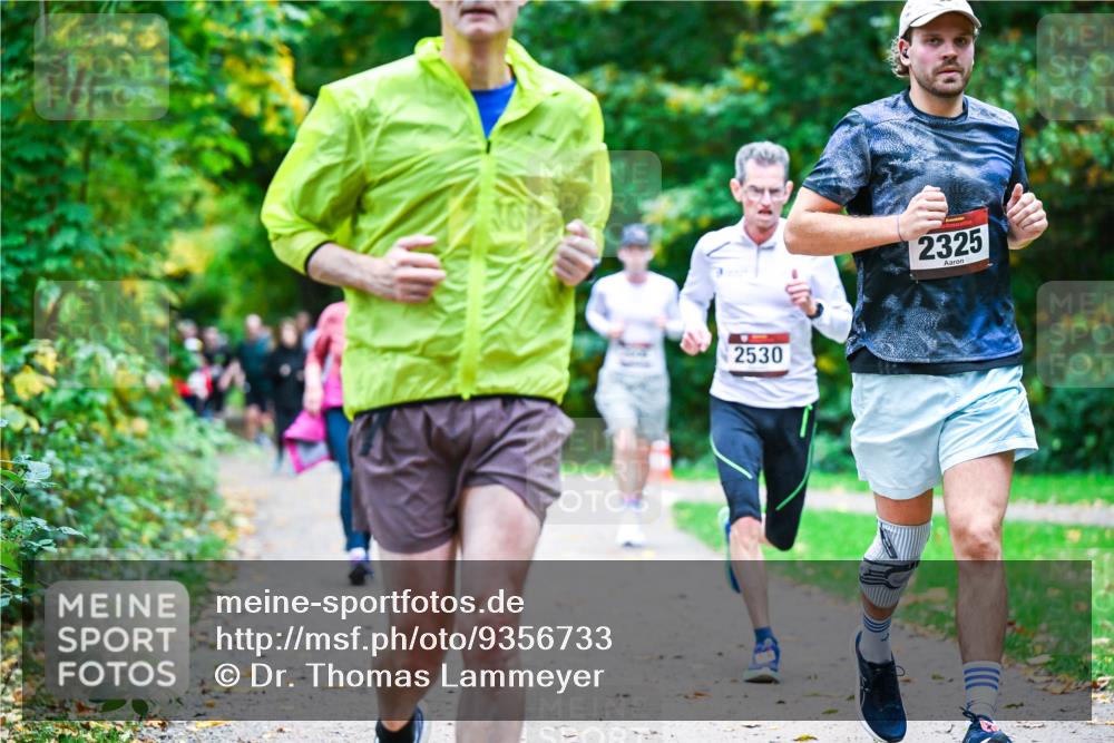 12.10.2025 - Bramfelder Halbmarathon 2025 Dr. Thomas Lammeyer http://msf.ph/oto/9356733 12.10.2025 10:58:37 Laufen 2530, 2325 meine-sportfotos.de