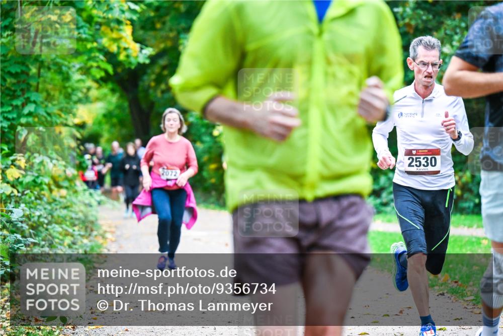 12.10.2025 - Bramfelder Halbmarathon 2025 Dr. Thomas Lammeyer http://msf.ph/oto/9356734 12.10.2025 10:58:37 Laufen 2072, 2530 meine-sportfotos.de