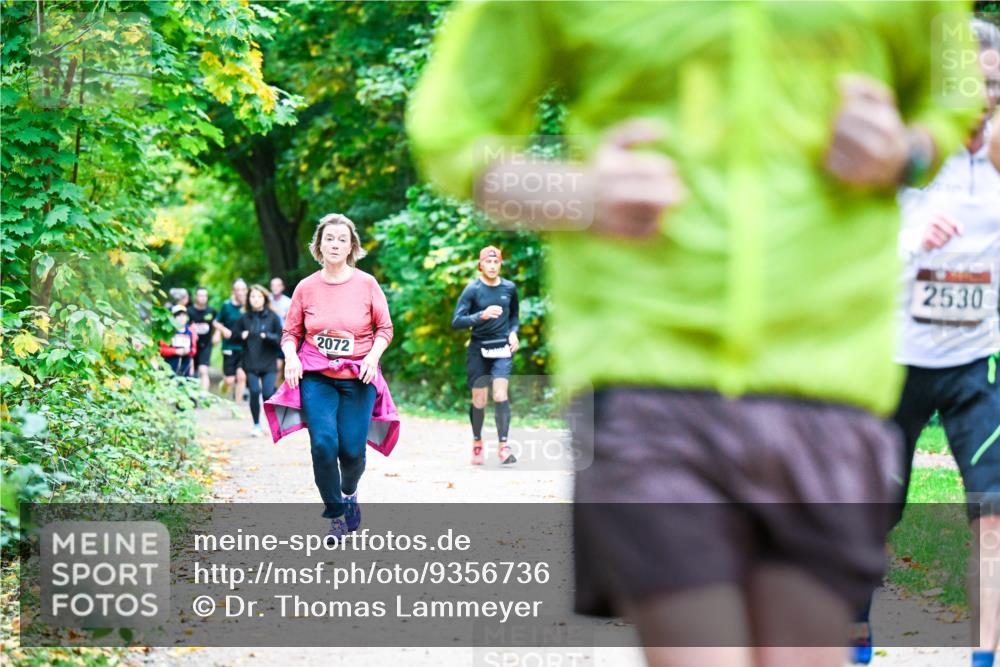 12.10.2025 - Bramfelder Halbmarathon 2025 Dr. Thomas Lammeyer http://msf.ph/oto/9356736 12.10.2025 10:58:38 Laufen 2072, 2530 meine-sportfotos.de