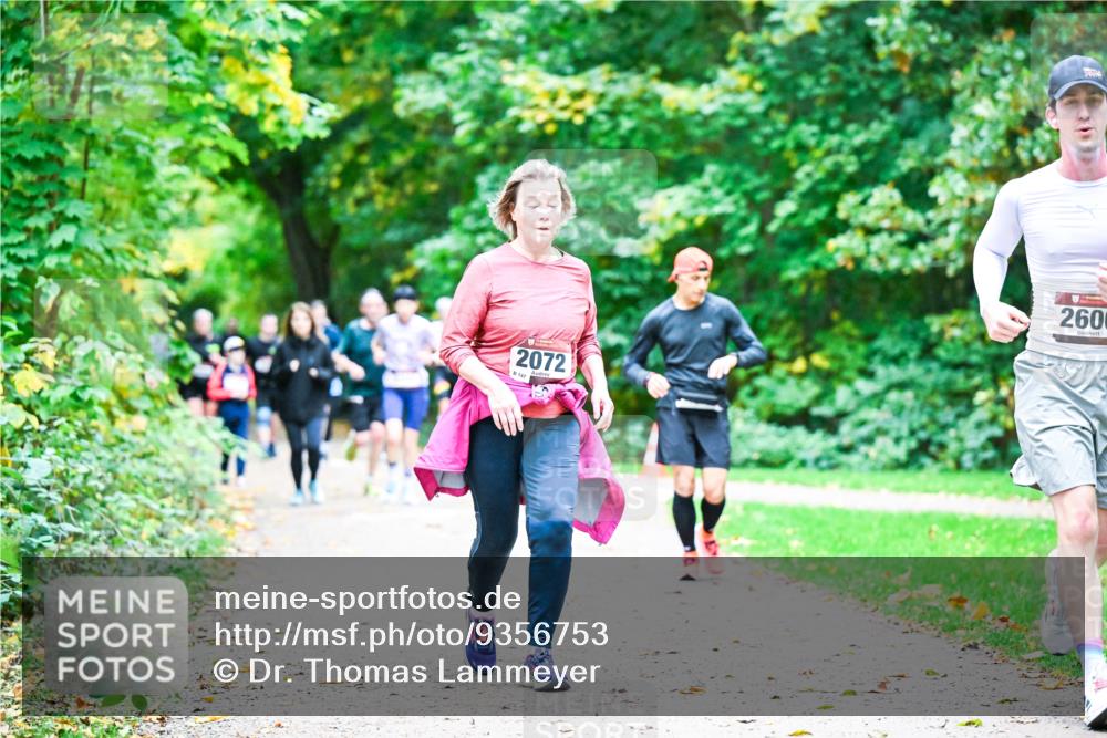 12.10.2025 - Bramfelder Halbmarathon 2025 Dr. Thomas Lammeyer http://msf.ph/oto/9356753 12.10.2025 10:58:40 Laufen 2072, 8147, 2600 meine-sportfotos.de