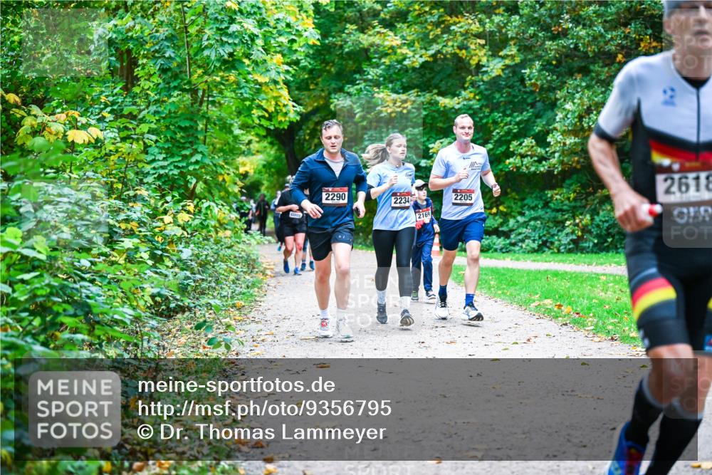 12.10.2025 - Bramfelder Halbmarathon 2025 Dr. Thomas Lammeyer http://msf.ph/oto/9356795 12.10.2025 10:58:50 Laufen 2290, 2234, 2205, 2169, 2618 meine-sportfotos.de