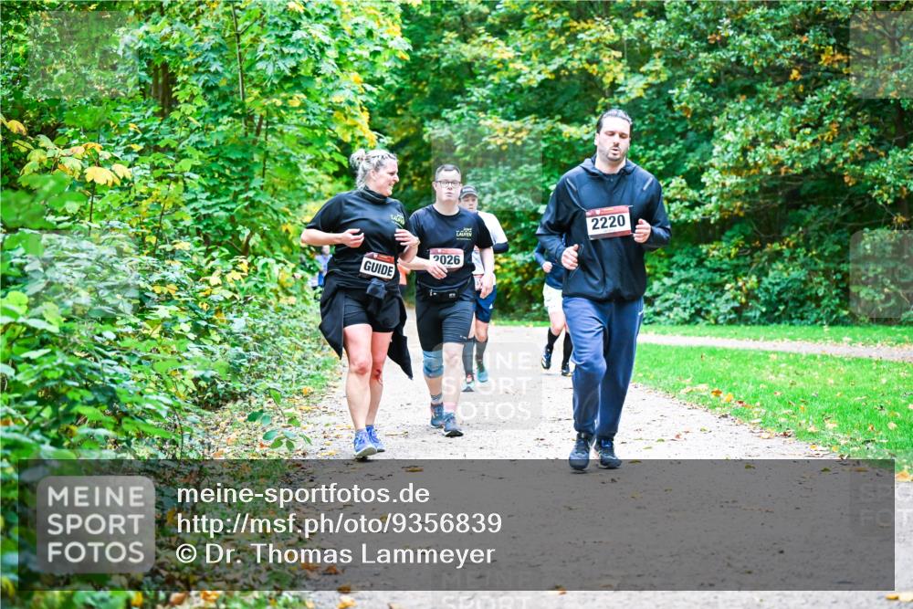 12.10.2025 - Bramfelder Halbmarathon 2025 Dr. Thomas Lammeyer http://msf.ph/oto/9356839 12.10.2025 10:58:58 Laufen 2026, 2220 meine-sportfotos.de
