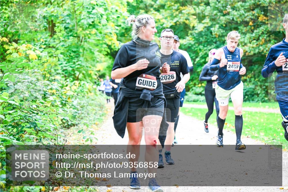 12.10.2025 - Bramfelder Halbmarathon 2025 Dr. Thomas Lammeyer http://msf.ph/oto/9356858 12.10.2025 10:59:01 Laufen 2026, 2, 2489 meine-sportfotos.de