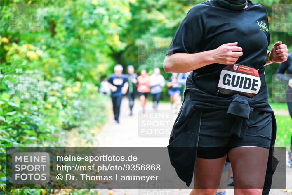 12.10.2025 - Bramfelder Halbmarathon 2025 Dr. Thomas Lammeyer http://msf.ph/oto/9356868 12.10.2025 10:59:03 Laufen 34 meine-sportfotos.de