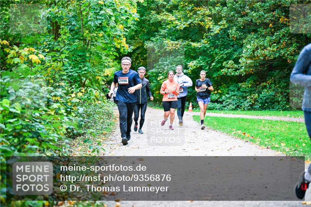 12.10.2025 - Bramfelder Halbmarathon 2025 Dr. Thomas Lammeyer http://msf.ph/oto/9356876 12.10.2025 10:59:05 Laufen 2996, 2269, 2409 meine-sportfotos.de