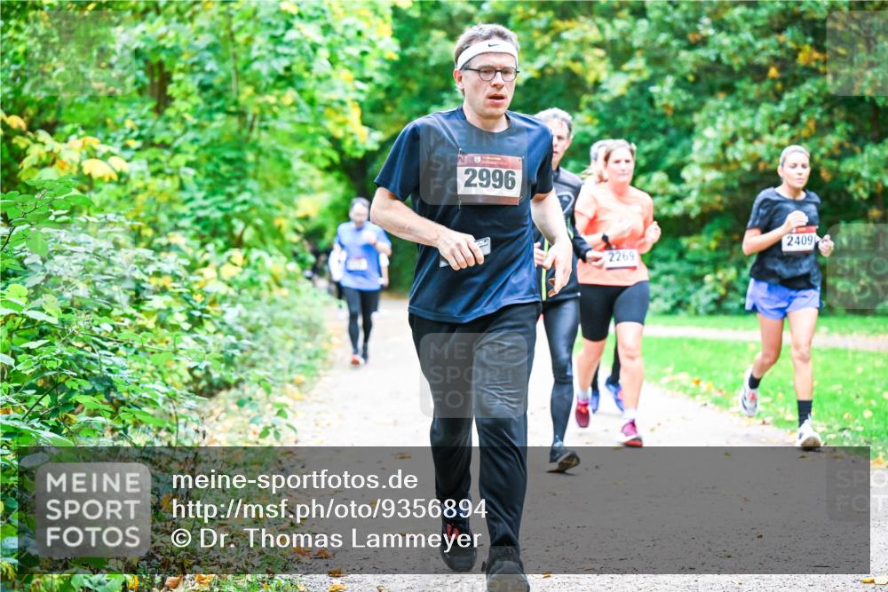 12.10.2025 - Bramfelder Halbmarathon 2025 Dr. Thomas Lammeyer http://msf.ph/oto/9356894 12.10.2025 10:59:07 Laufen 2996, 2269, 2409 meine-sportfotos.de