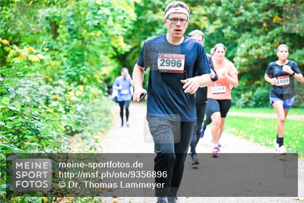 12.10.2025 - Bramfelder Halbmarathon 2025 Dr. Thomas Lammeyer http://msf.ph/oto/9356896 12.10.2025 10:59:07 Laufen 2996, 2269, 2409 meine-sportfotos.de