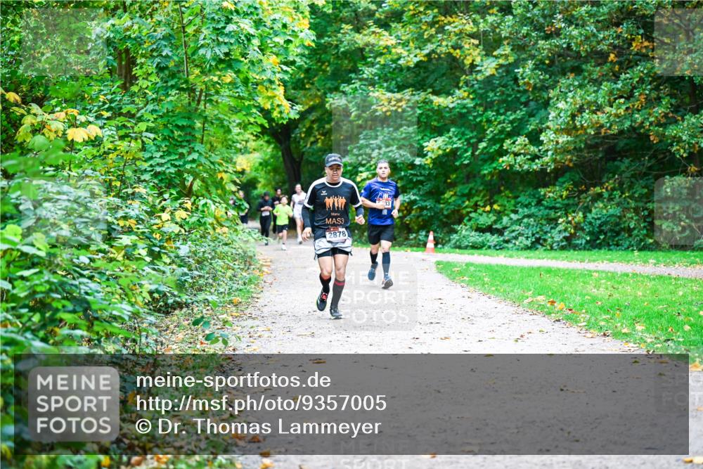 12.10.2025 - Bramfelder Halbmarathon 2025 Dr. Thomas Lammeyer http://msf.ph/oto/9357005 12.10.2025 10:59:28 Laufen 3, 2878 meine-sportfotos.de