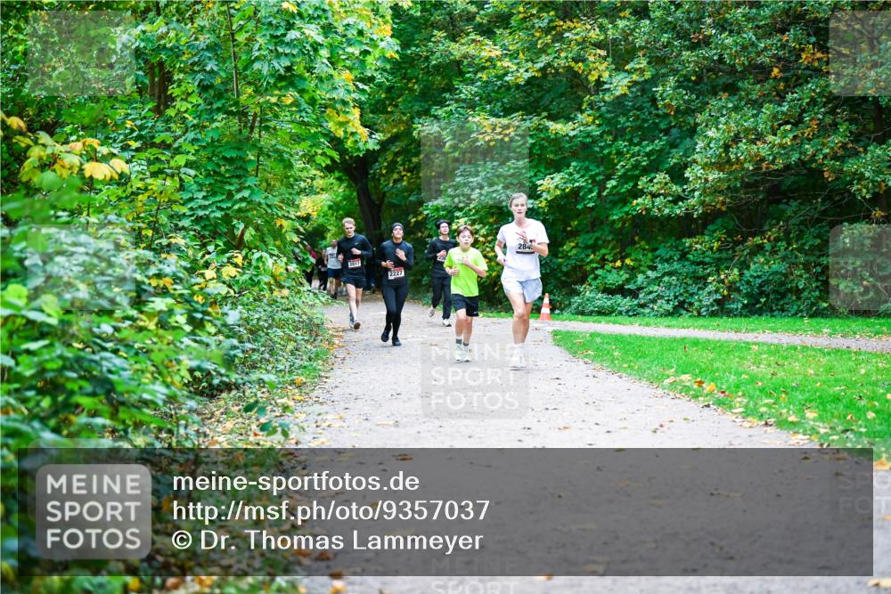 12.10.2025 - Bramfelder Halbmarathon 2025 Dr. Thomas Lammeyer http://msf.ph/oto/9357037 12.10.2025 10:59:35 Laufen 2817, 2227, 284 meine-sportfotos.de