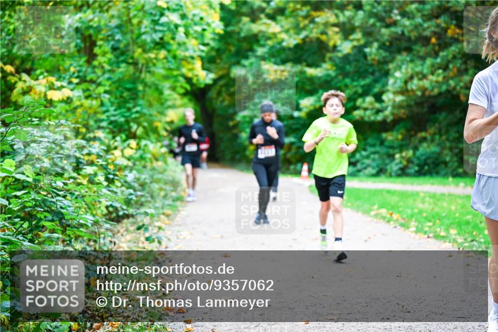 12.10.2025 - Bramfelder Halbmarathon 2025 Dr. Thomas Lammeyer http://msf.ph/oto/9357062 12.10.2025 10:59:39 Laufen  meine-sportfotos.de