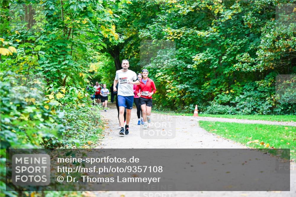 12.10.2025 - Bramfelder Halbmarathon 2025 Dr. Thomas Lammeyer http://msf.ph/oto/9357108 12.10.2025 10:59:48 Laufen 2235, 2301, 2799 meine-sportfotos.de