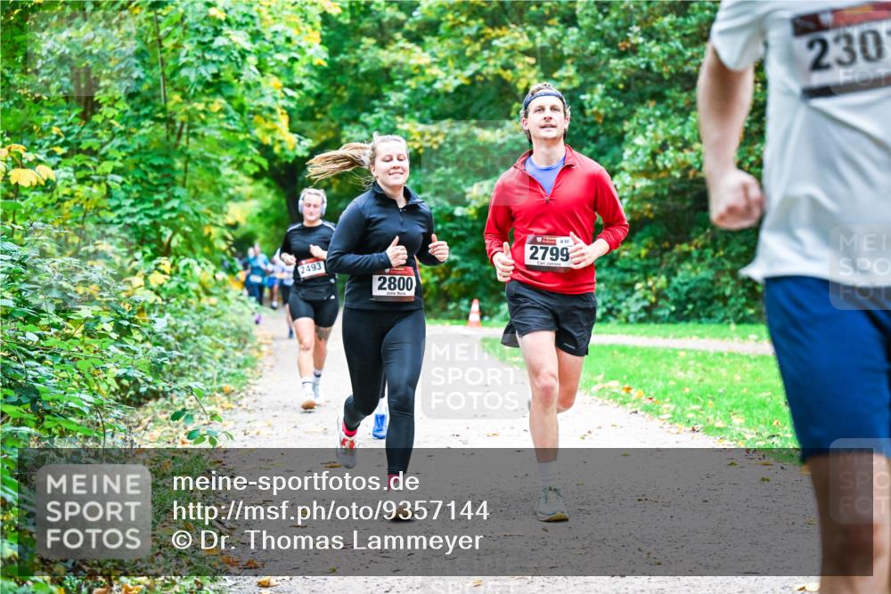 12.10.2025 - Bramfelder Halbmarathon 2025 Dr. Thomas Lammeyer http://msf.ph/oto/9357144 12.10.2025 10:59:53 Laufen 2493, 2800, 2799, 230 meine-sportfotos.de