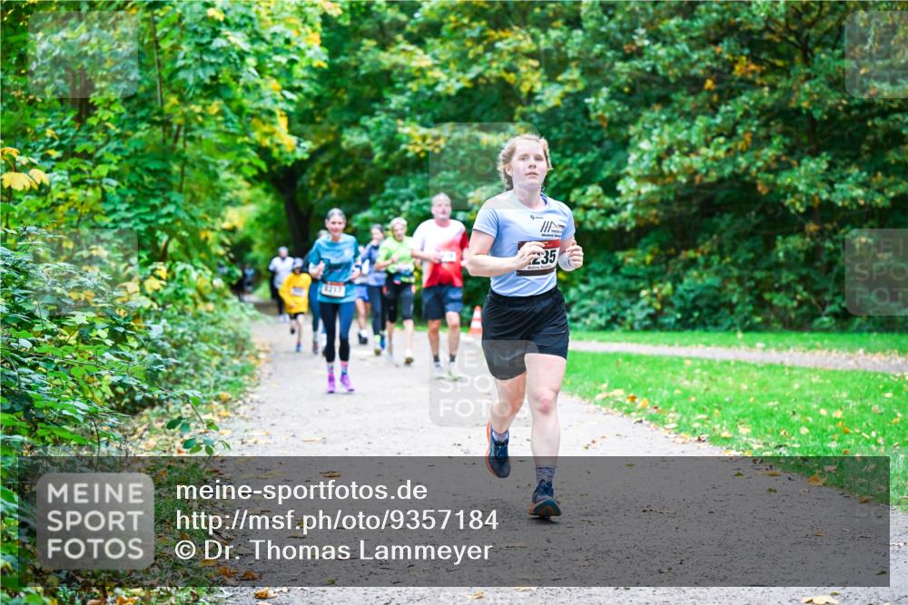12.10.2025 - Bramfelder Halbmarathon 2025 Dr. Thomas Lammeyer http://msf.ph/oto/9357184 12.10.2025 11:00:00 Laufen 35 meine-sportfotos.de