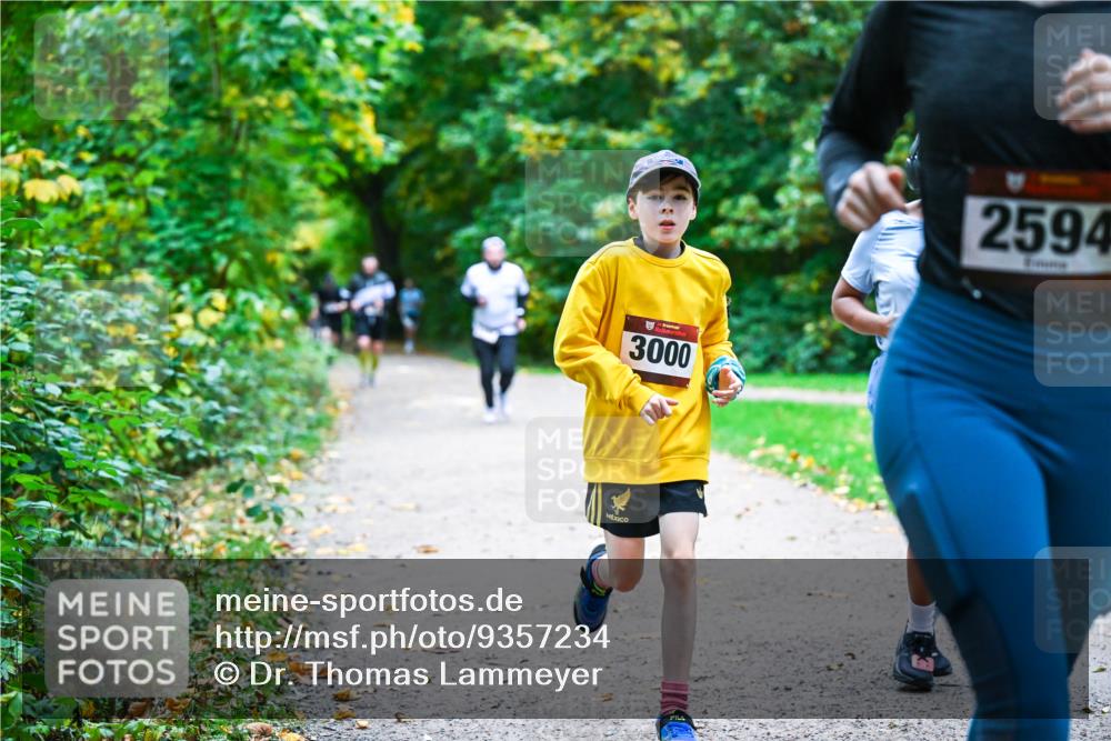 12.10.2025 - Bramfelder Halbmarathon 2025 Dr. Thomas Lammeyer http://msf.ph/oto/9357234 12.10.2025 11:00:08 Laufen 3000, 2594 meine-sportfotos.de