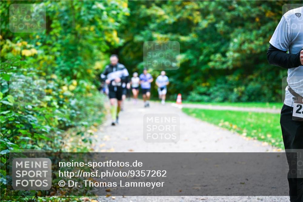 12.10.2025 - Bramfelder Halbmarathon 2025 Dr. Thomas Lammeyer http://msf.ph/oto/9357262 12.10.2025 11:00:14 Laufen 23 meine-sportfotos.de