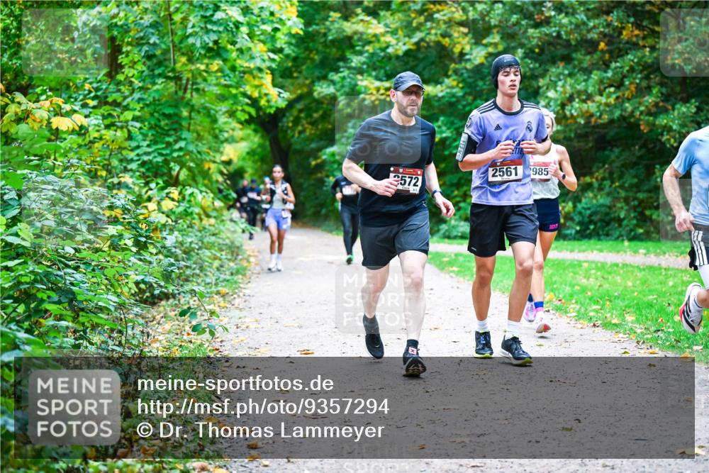 12.10.2025 - Bramfelder Halbmarathon 2025 Dr. Thomas Lammeyer http://msf.ph/oto/9357294 12.10.2025 11:00:21 Laufen 3572, 3, 2561, 985 meine-sportfotos.de