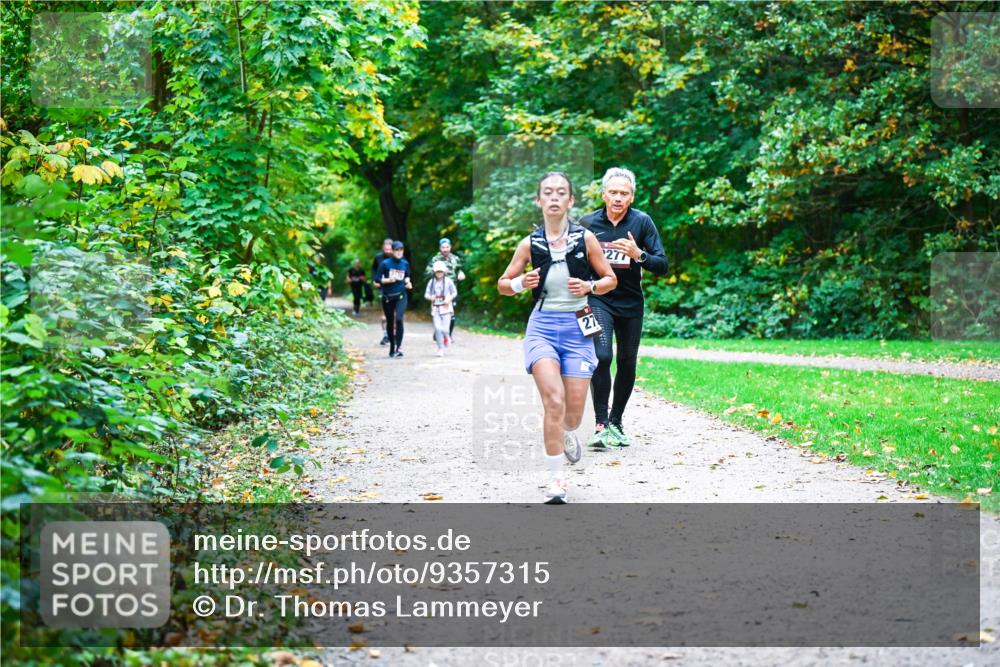 12.10.2025 - Bramfelder Halbmarathon 2025 Dr. Thomas Lammeyer http://msf.ph/oto/9357315 12.10.2025 11:00:25 Laufen 27, 277 meine-sportfotos.de