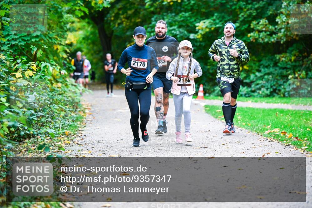 12.10.2025 - Bramfelder Halbmarathon 2025 Dr. Thomas Lammeyer http://msf.ph/oto/9357347 12.10.2025 11:00:31 Laufen 2170, 983, 2138, 053 meine-sportfotos.de