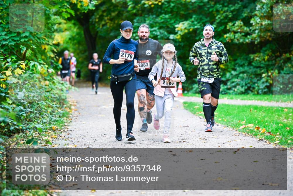 12.10.2025 - Bramfelder Halbmarathon 2025 Dr. Thomas Lammeyer http://msf.ph/oto/9357348 12.10.2025 11:00:32 Laufen 2170, 2983, 2100, 2093 meine-sportfotos.de