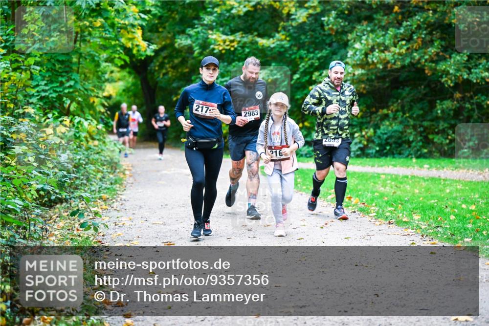 12.10.2025 - Bramfelder Halbmarathon 2025 Dr. Thomas Lammeyer http://msf.ph/oto/9357356 12.10.2025 11:00:33 Laufen 217, 2983, 216, 2093 meine-sportfotos.de