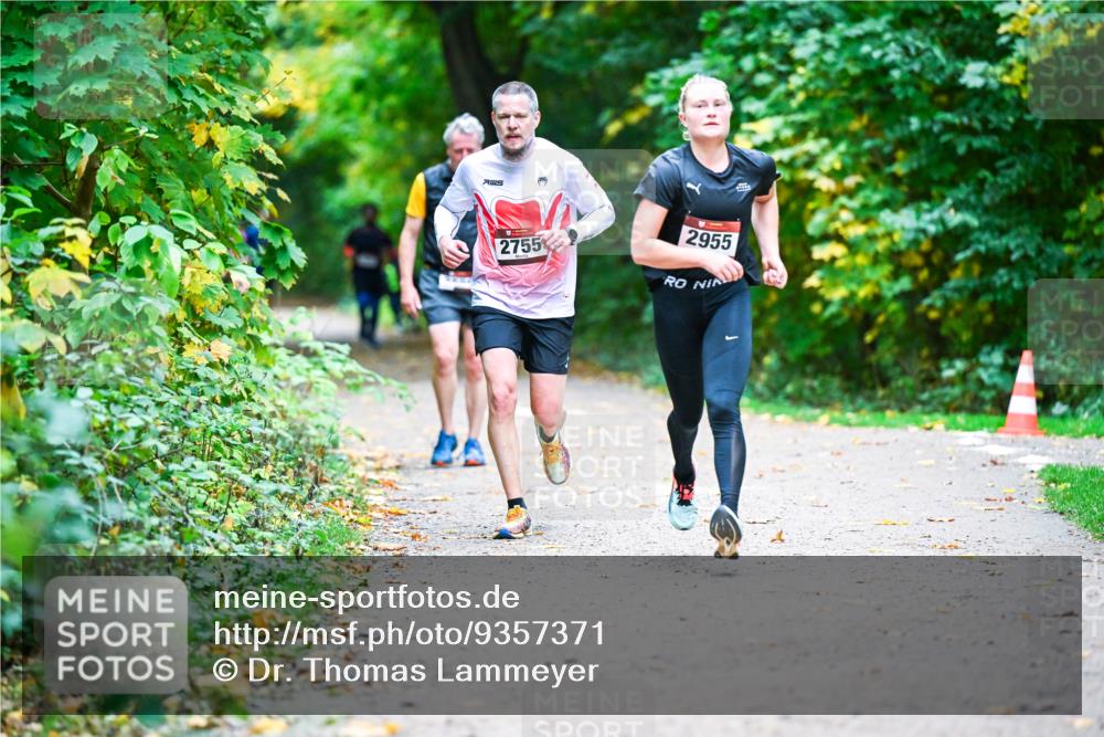 12.10.2025 - Bramfelder Halbmarathon 2025 Dr. Thomas Lammeyer http://msf.ph/oto/9357371 12.10.2025 11:00:38 Laufen 2755, 2955 meine-sportfotos.de