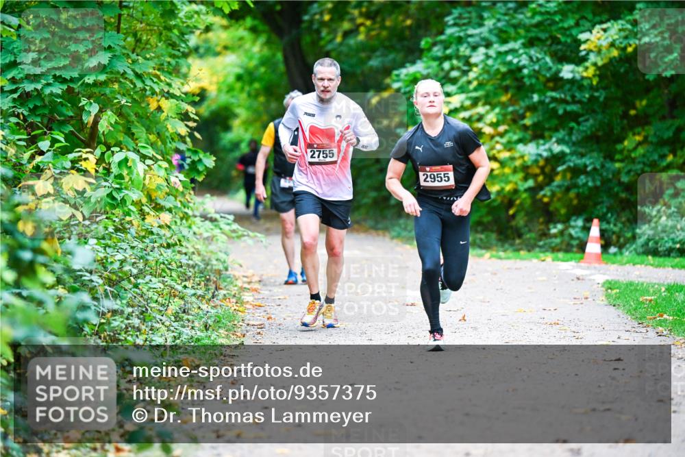 12.10.2025 - Bramfelder Halbmarathon 2025 Dr. Thomas Lammeyer http://msf.ph/oto/9357375 12.10.2025 11:00:38 Laufen 2755, 2955 meine-sportfotos.de