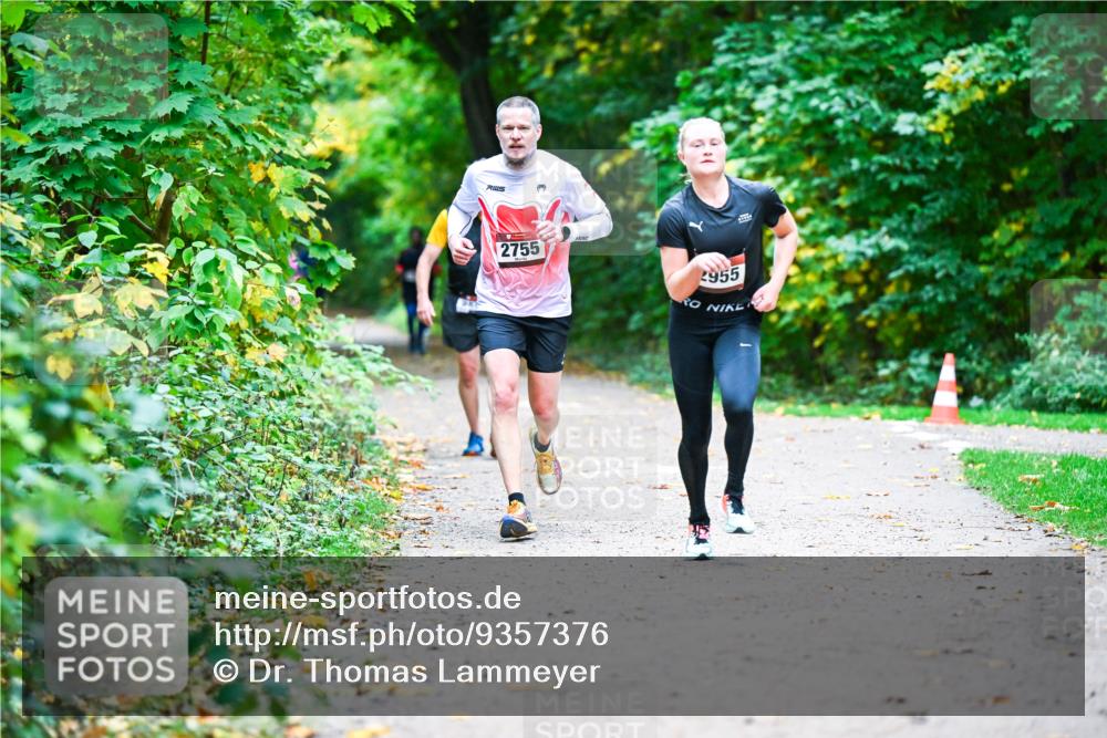 12.10.2025 - Bramfelder Halbmarathon 2025 Dr. Thomas Lammeyer http://msf.ph/oto/9357376 12.10.2025 11:00:39 Laufen 2755, 2955 meine-sportfotos.de