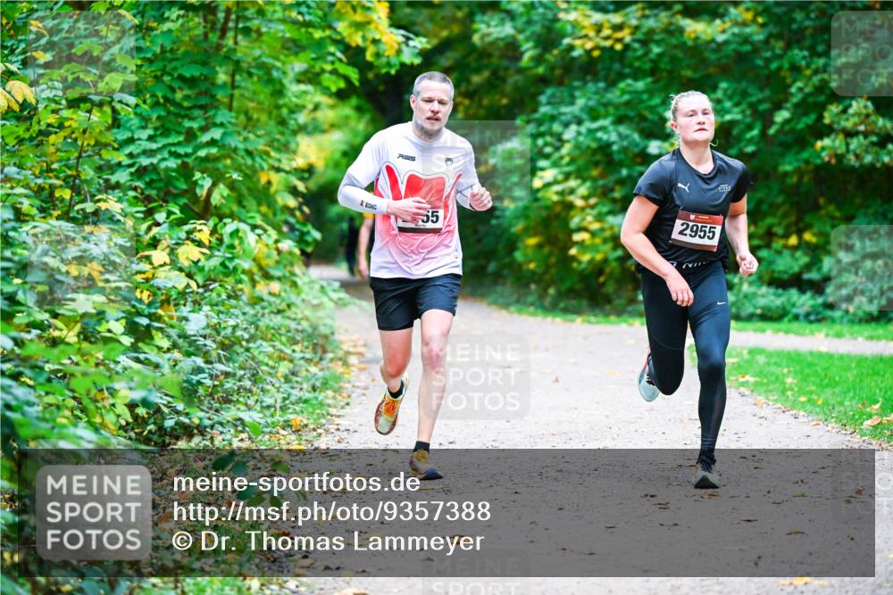 12.10.2025 - Bramfelder Halbmarathon 2025 Dr. Thomas Lammeyer http://msf.ph/oto/9357388 12.10.2025 11:00:40 Laufen 55, 2955 meine-sportfotos.de