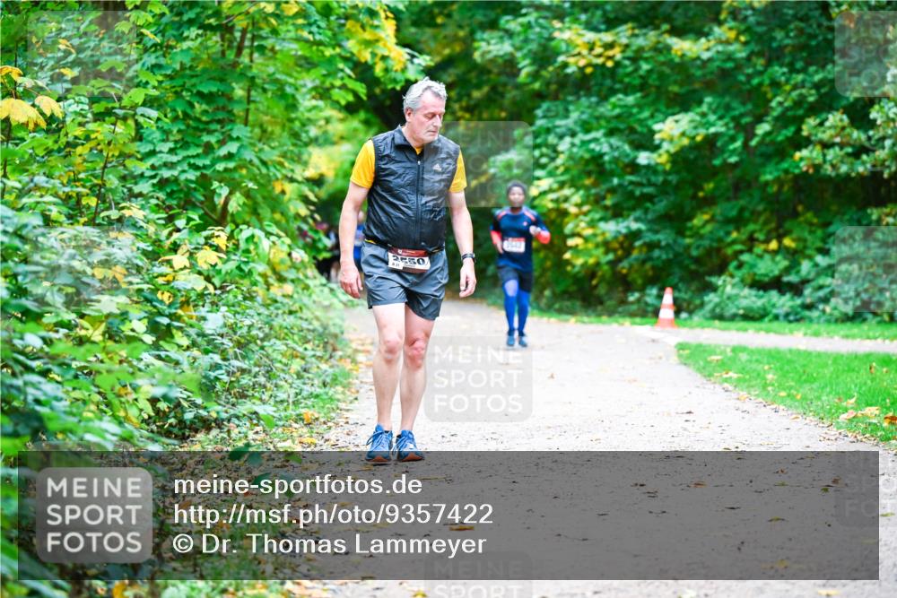 12.10.2025 - Bramfelder Halbmarathon 2025 Dr. Thomas Lammeyer http://msf.ph/oto/9357422 12.10.2025 11:00:48 Laufen 2550 meine-sportfotos.de