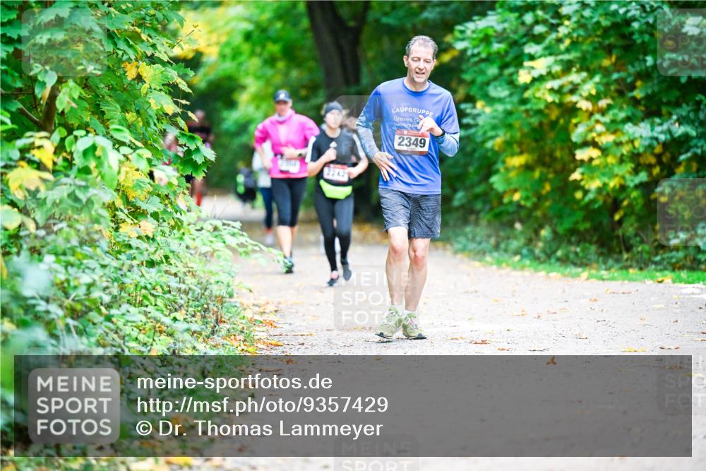 12.10.2025 - Bramfelder Halbmarathon 2025 Dr. Thomas Lammeyer http://msf.ph/oto/9357429 12.10.2025 11:00:58 Laufen 2242, 2349 meine-sportfotos.de