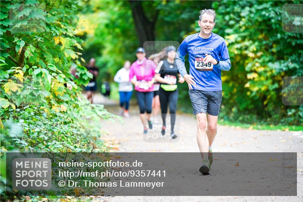 12.10.2025 - Bramfelder Halbmarathon 2025 Dr. Thomas Lammeyer http://msf.ph/oto/9357441 12.10.2025 11:00:59 Laufen 2349 meine-sportfotos.de