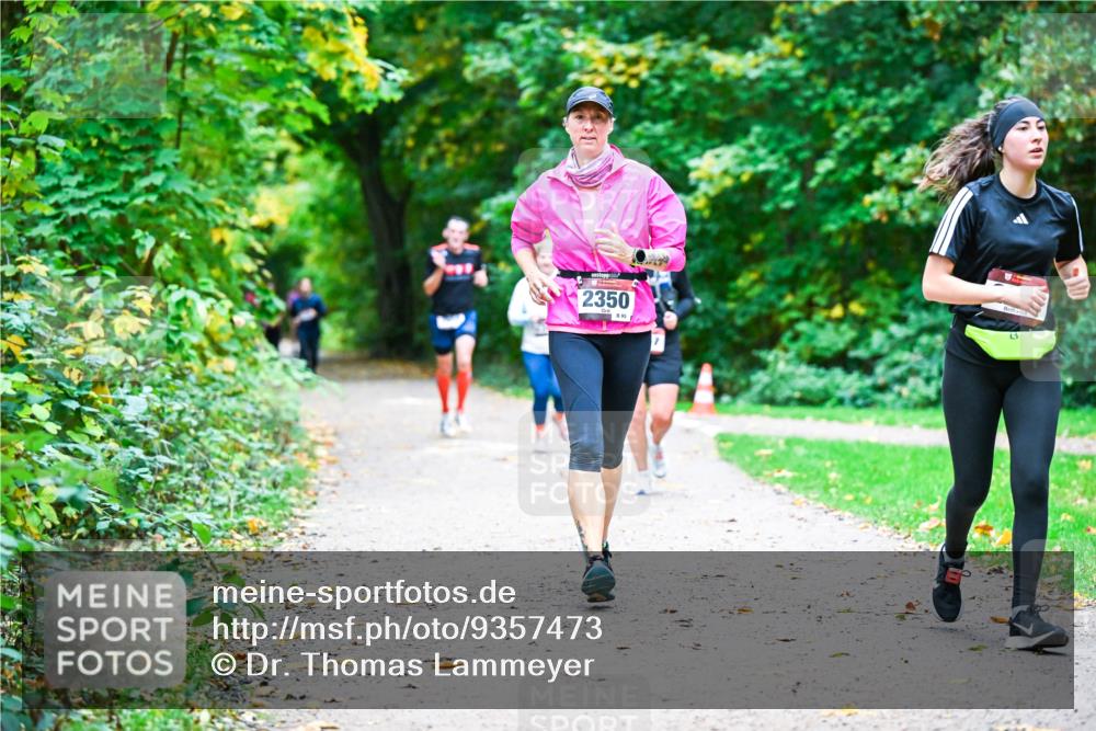 12.10.2025 - Bramfelder Halbmarathon 2025 Dr. Thomas Lammeyer http://msf.ph/oto/9357473 12.10.2025 11:01:08 Laufen 2350 meine-sportfotos.de