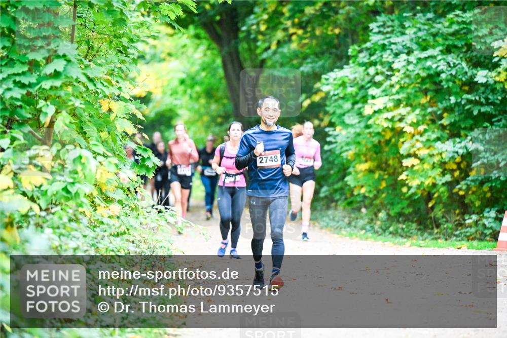 12.10.2025 - Bramfelder Halbmarathon 2025 Dr. Thomas Lammeyer http://msf.ph/oto/9357515 12.10.2025 11:01:17 Laufen 2748 meine-sportfotos.de