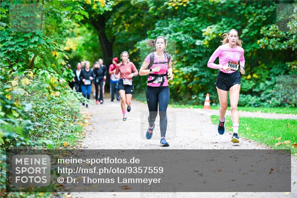 12.10.2025 - Bramfelder Halbmarathon 2025 Dr. Thomas Lammeyer http://msf.ph/oto/9357559 12.10.2025 11:01:24 Laufen 2414, 2669 meine-sportfotos.de