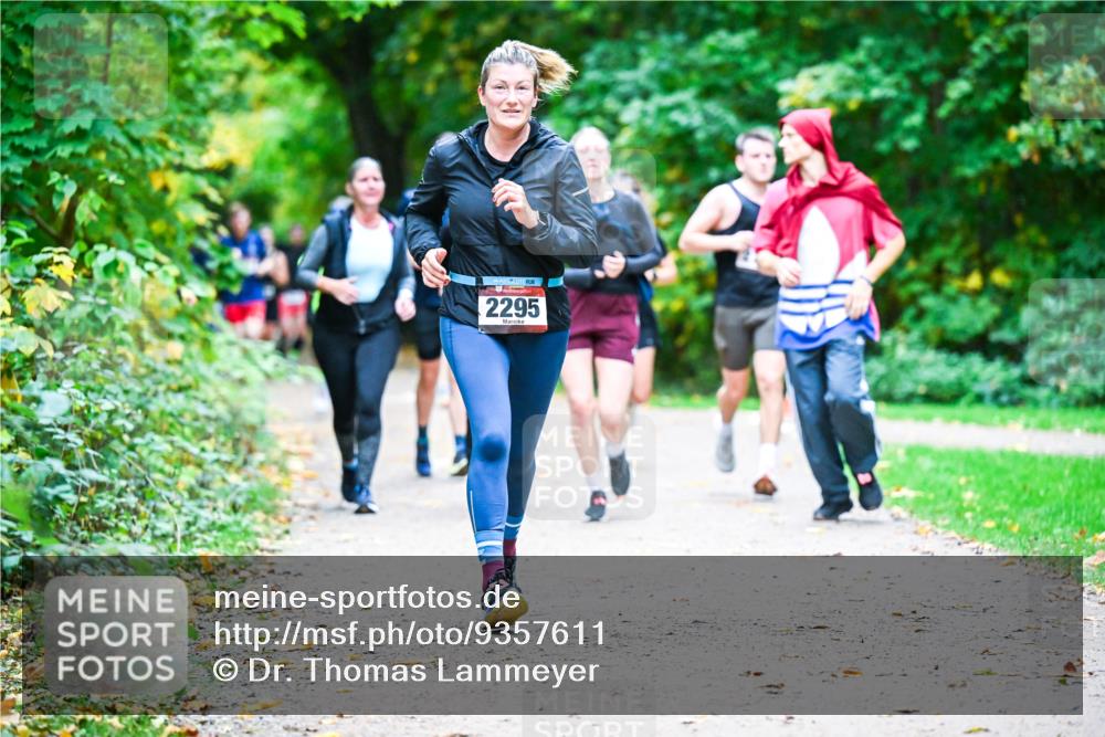 12.10.2025 - Bramfelder Halbmarathon 2025 Dr. Thomas Lammeyer http://msf.ph/oto/9357611 12.10.2025 11:01:32 Laufen 2295 meine-sportfotos.de