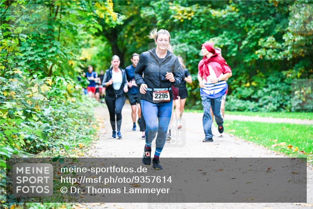 12.10.2025 - Bramfelder Halbmarathon 2025 Dr. Thomas Lammeyer http://msf.ph/oto/9357614 12.10.2025 11:01:33 Laufen 2295 meine-sportfotos.de