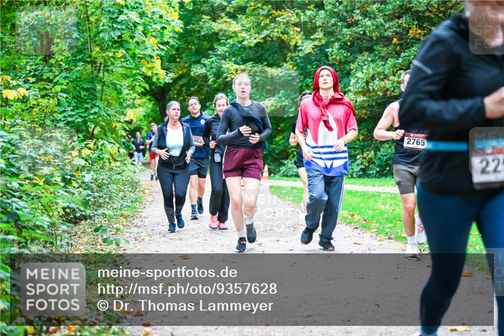 12.10.2025 - Bramfelder Halbmarathon 2025 Dr. Thomas Lammeyer http://msf.ph/oto/9357628 12.10.2025 11:01:36 Laufen 462, 2765, 225 meine-sportfotos.de