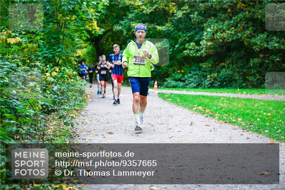12.10.2025 - Bramfelder Halbmarathon 2025 Dr. Thomas Lammeyer http://msf.ph/oto/9357665 12.10.2025 11:01:42 Laufen 2389 meine-sportfotos.de