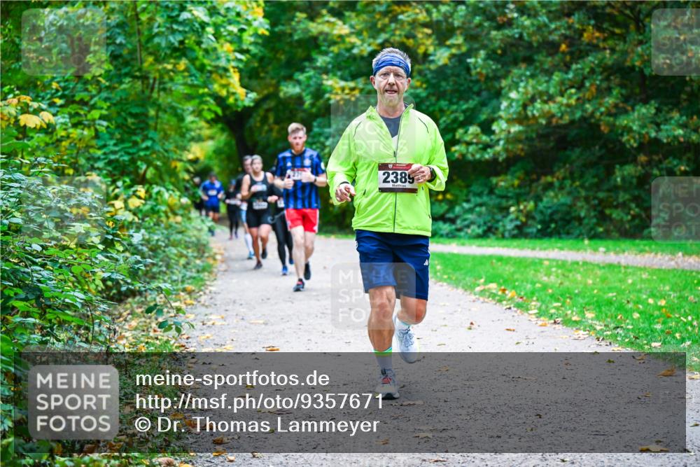 12.10.2025 - Bramfelder Halbmarathon 2025 Dr. Thomas Lammeyer http://msf.ph/oto/9357671 12.10.2025 11:01:43 Laufen 2385 meine-sportfotos.de