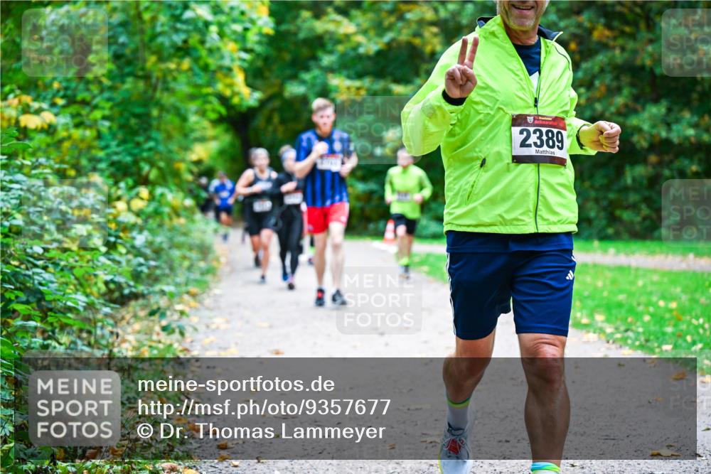12.10.2025 - Bramfelder Halbmarathon 2025 Dr. Thomas Lammeyer http://msf.ph/oto/9357677 12.10.2025 11:01:44 Laufen 2389 meine-sportfotos.de