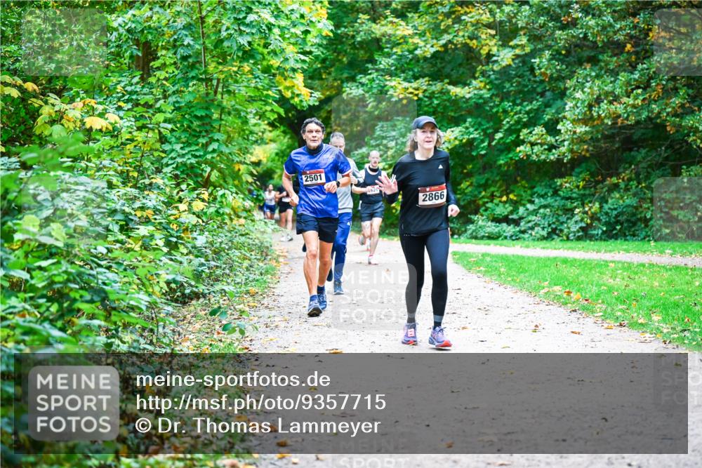 12.10.2025 - Bramfelder Halbmarathon 2025 Dr. Thomas Lammeyer http://msf.ph/oto/9357715 12.10.2025 11:01:52 Laufen 2501, 621, 2866 meine-sportfotos.de