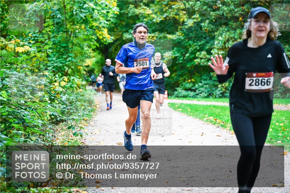 12.10.2025 - Bramfelder Halbmarathon 2025 Dr. Thomas Lammeyer http://msf.ph/oto/9357727 12.10.2025 11:01:54 Laufen 2501, 21, 2866 meine-sportfotos.de