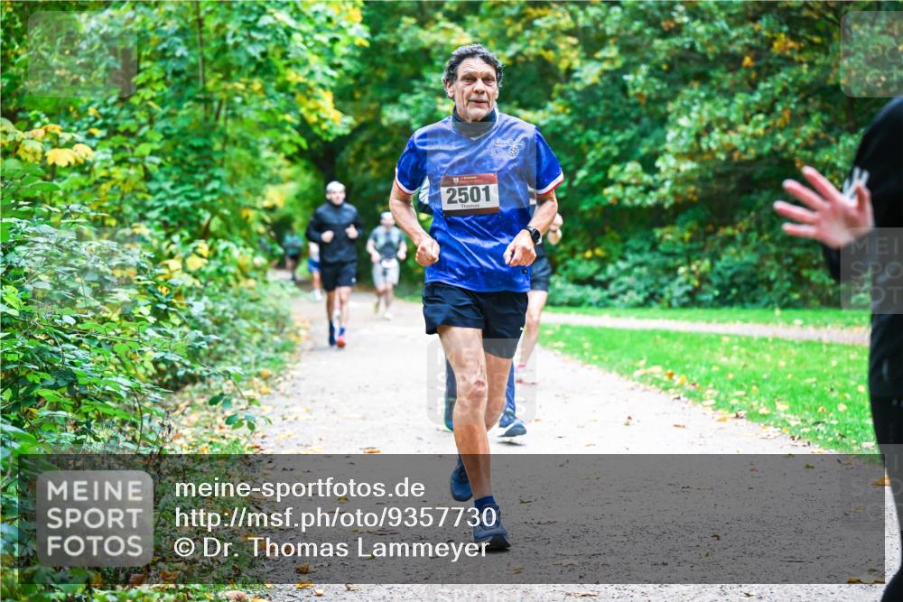 12.10.2025 - Bramfelder Halbmarathon 2025 Dr. Thomas Lammeyer http://msf.ph/oto/9357730 12.10.2025 11:01:55 Laufen 2501 meine-sportfotos.de